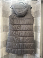 Load image into Gallery viewer, Hooded Long Quilted Vest